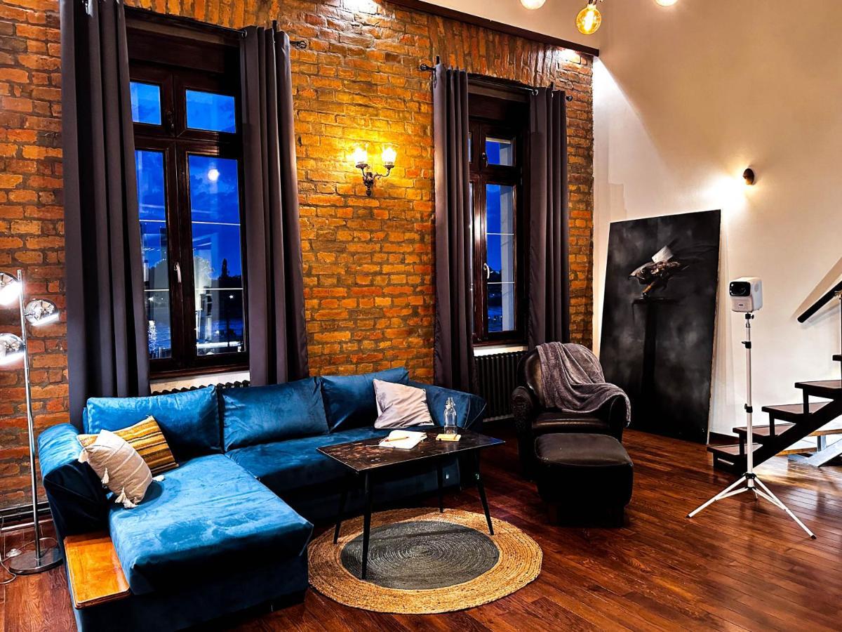 Loft Sava View Old Town Renovated Apartment *