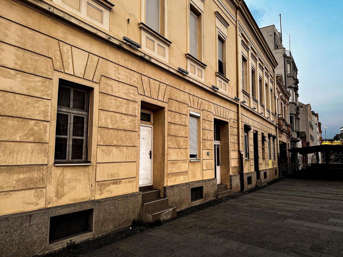 Apartment Loft Sava View Old Town Renovated